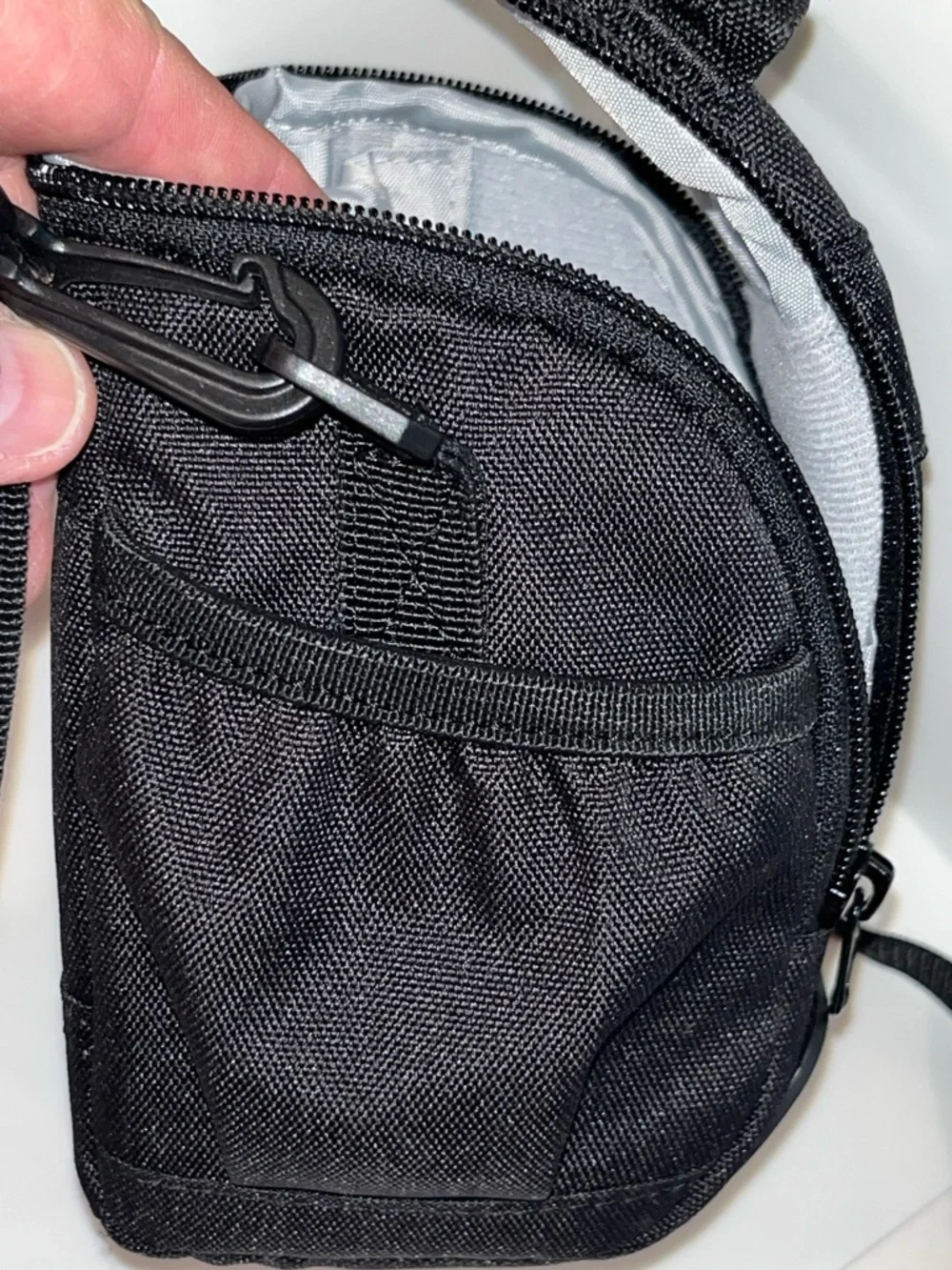 Lowepro Adventura SH 100R II Camera / Camcorder Bag Case -7” X 6” Long Adj Strap